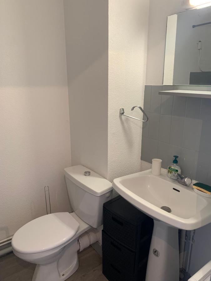 Joli Studio Avec Garage Prive Appartement Tarbes Buitenkant foto